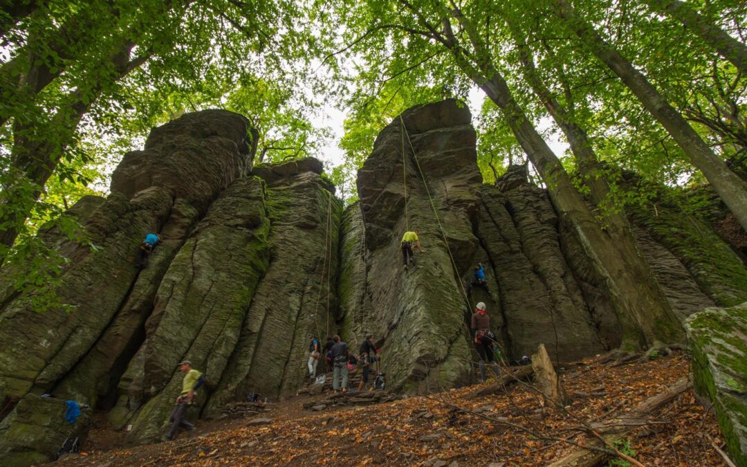 Nemzetközi sziklamászó tábor Kalamárkán